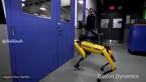 ‏اين رفتارى كه با اين روبات هاى بوستون ديناميك ميشه يه طوريه كه آدم كم كم دلش برا روباته ميسوزه 😄