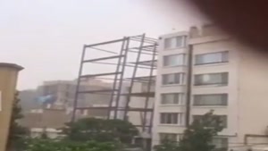 ریختن اسکلت ساختمانی در بلوار امامت مشهد بر اثرطوفان عصر دیروز
