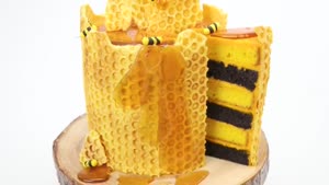 تزیین کیک مدل زنبور عسل