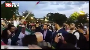 آواز خوانی هواداران ایرانی در روز پرواز ملی پوشان به سن پترزبورگ