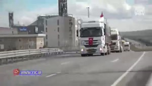 لحظه تصادف دو تریلی حامل کمک‌های انسان دوستانه