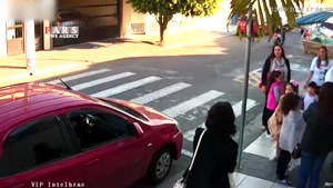 واکنش سریع پلیس زن به اقدام یک زورگیر