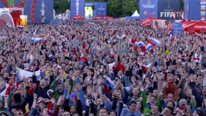 شادی مردم روسیه پس از پیروزی مقابل مصر