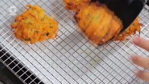 طرز تهیه کوکوسیب زمینی شیرین