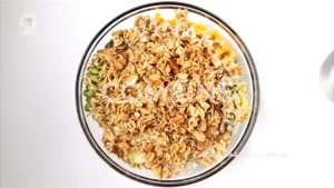 طرز تهیه سالاد نودلیت با سس آووکادو