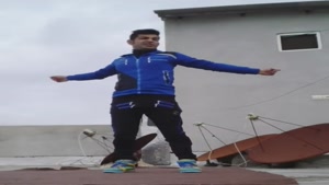 همچین ملتی شادی داریم😅😂