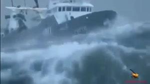شیش ویدیو برتر از سوانح طوفان زدگی کشتی در دریا