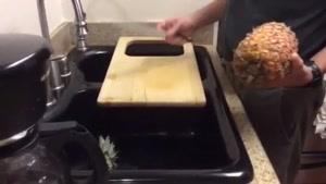 روش سریع و آسان پوست کندن آناناس