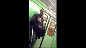 دزدی موبایل در مترو