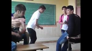 رقص در مدرسه