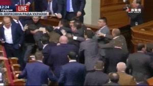حمله نماینده مجلس به نخست‌وزیر اوکراین