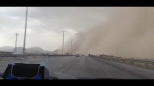 طوفان در اتوبان قزوین تهران