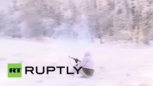 فیلم/ آزمایش سامانه اس 300 در رزمایش نظامیان روسی