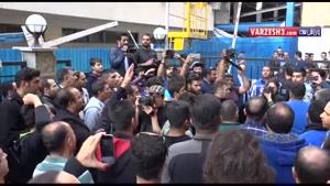 شعار های هواداران استقلال برای منصور پورحیدری