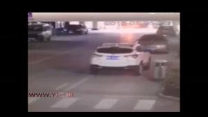 راننده بی‌رحمی پس از تصادف از صحنه جرم فرار می‌کند 