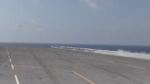 لحظه بلند شدن و فرود هواپیمای X-47 از ناو جنگنده