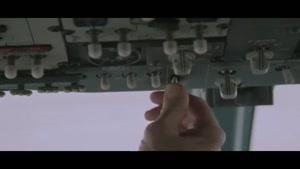 ویدیوی مسابقه سرعت خودروی تسلا و هواپیمای بویینگ ۷۳۷