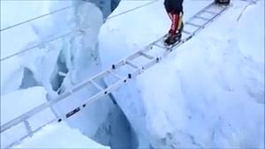 یخ نوردی تو شیب 90 درجه