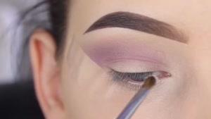 آموزش آرایش چشم بنفش متالیک
