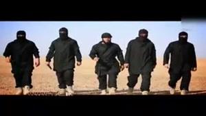 داعشی های فاسد سَر جدا شده از بدن 5 نفر را در نیزه فرو کردند 