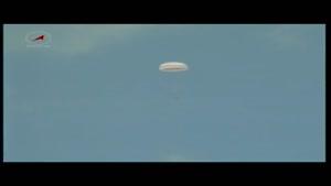 فیلم/ لحظه فرود تاریخی ۳ فضانورد به زمین