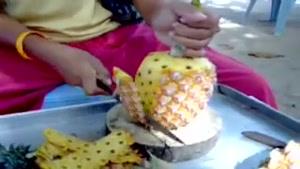 نحوه پوست کندن آناناس