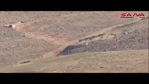 فیلم/هدف قرار گرفتن ادوات تروریستها در جاده تپه های الحمر سوریه