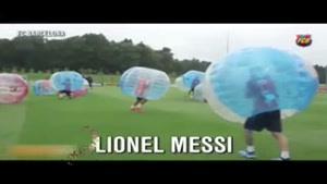 لحظه‌ی ضربه فنی شدن لیونل مسی توسط بازیکنان بارسلونا