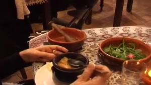 سرو ابگوشت در رستوران ایتالیایی