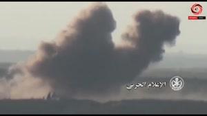 فیلم/حملات سنگین توپخانه ای به مواضع تروریستها در حومه حماه