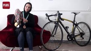 لحظه تلخ ترکیدن بُغض دختر دستفروشی که قهرمان دوچرخه سواری ایران است: فقط به حال خودم تاسف می خورم