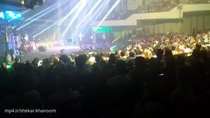 حرکات جالب اکبرعبدی در کنسرت خنده حسن ریوندی - حتما ببینید