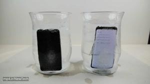 مقایسه دو گوشی iPhone X و Samsung Galaxy S8 بعد از گذاشتن آنها در آب یخ