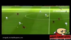 توپ گیری فوق‌العاده علی کریمی از رونالدو در جام جهانی ۲۰۰۶ میخواست رو کریمی تکنیک بیاد😂