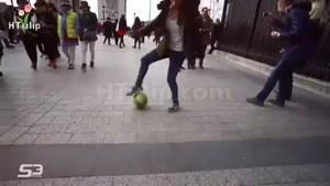 دختر فوتبالیست(فوتبال خیابانی)