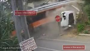 تصادف کاميون و قطار در شيلي با 2 کشته