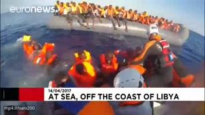 نجات مهاجران در دریای مدیترانه