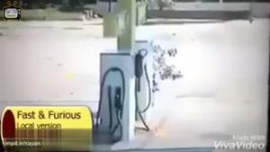 تصادف وحشتناک پورشه پانامرا در یکی از پمپ بنزین ها دقایقی قبل!! 😳😳