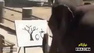 نقاشی بچه فیل هنرمند