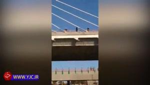 نجات دختر جوانی که قصد داشت از روی پل خودکشی کند
