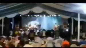 لحظه ی وقوع سونامی در کنسرتی در اندونزی 