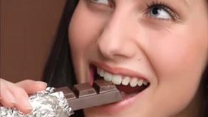 6 دلیل برای خوردن شکلات 