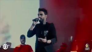  سینا درخشنده - اجرای زنده ی آهنگ دلدار