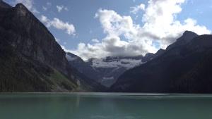 دریاچه لوئیز و دریاچه مورین در کانادا