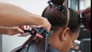 کلیپ آموزش صاف کردن مو با اتو +کراتینه مو