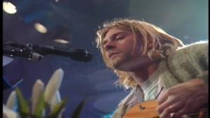 اجرای آهنگ  A Man Who Sold The World از Nirvana کنسرت MTV Unplugged