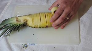 آموزش تزیین میوه با آناناس