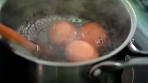 تخم مرغ با سس سویا و پنکیک ویتنامی