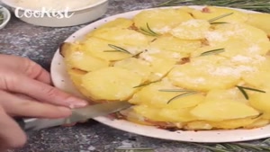 طرز تهیه کیک سیب زمینی با ژامبون و پنیر موزارلا