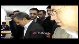  نحوه درست کردن ماسک با دستمال کاغذی توسط احمدی نژاد 